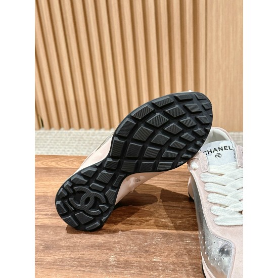 CHANEL Sneakers