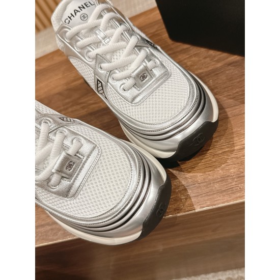 CHANEL Sneakers