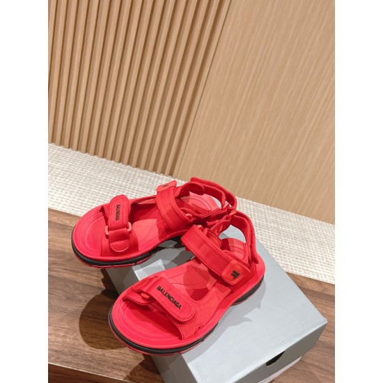  Balenciaga Slippers