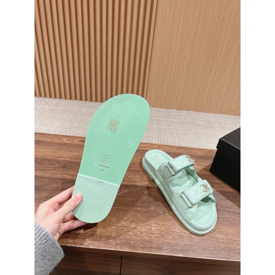 CHANEL Slippers