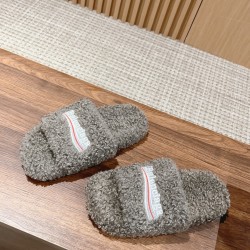 Balenciaga Slippers