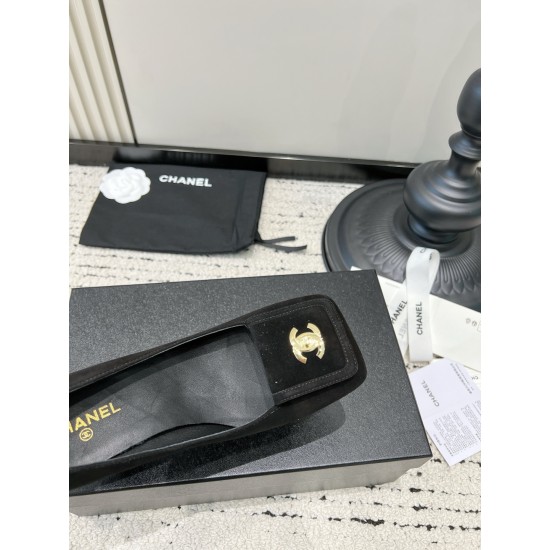 CHANEL Pumps and Slingbacks