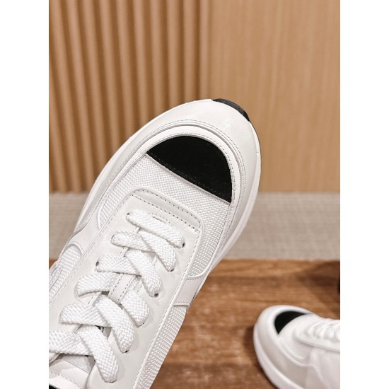 CHANEL Sneakers