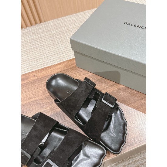  Balenciaga Slippers