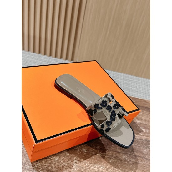 Hermes Slippers