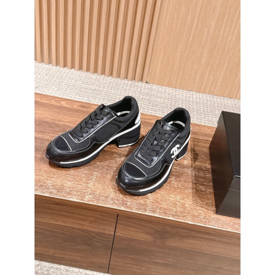 CHANEL Sneakers