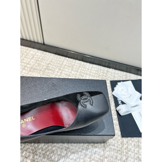 CHANEL Pumps and Slingbacks