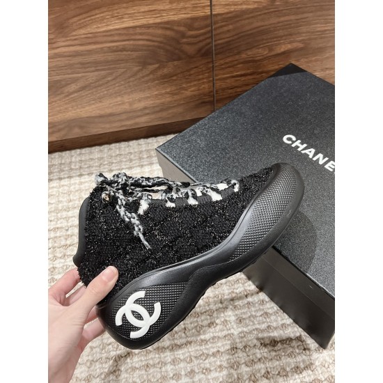 CHANEL Sneakers