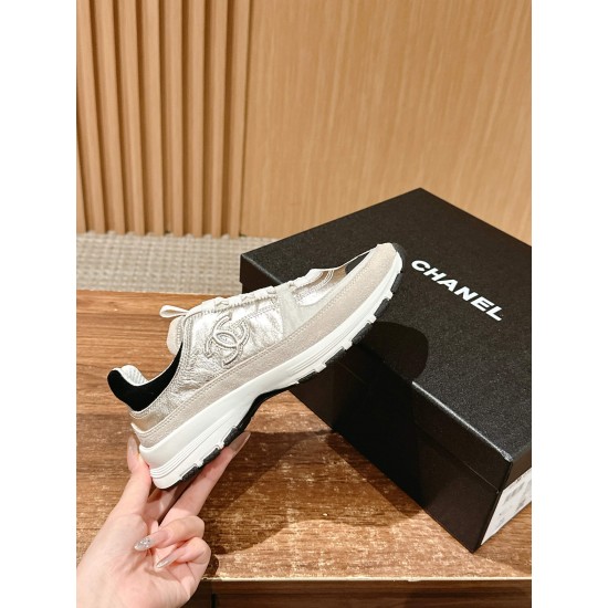 CHANEL Sneakers