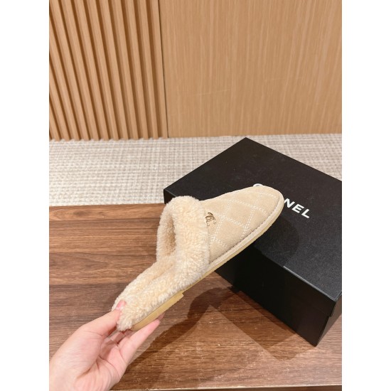 CHANEL Slippers