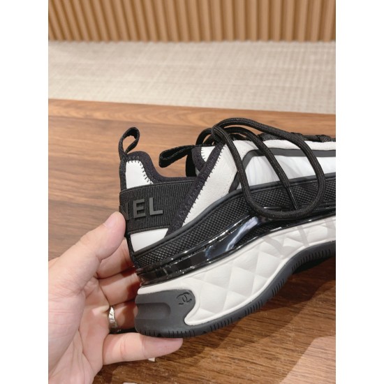 CHANEL Sneakers