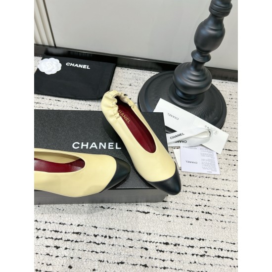 CHANEL Pumps and Slingbacks