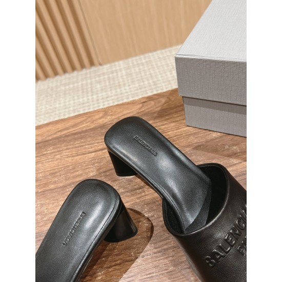  Balenciaga Slippers