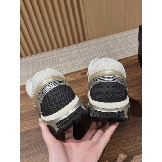 CHANEL Sneakers