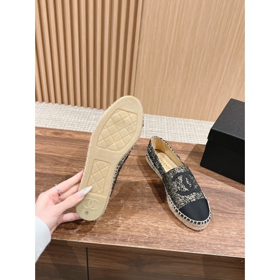 CHANEL Espadrilles