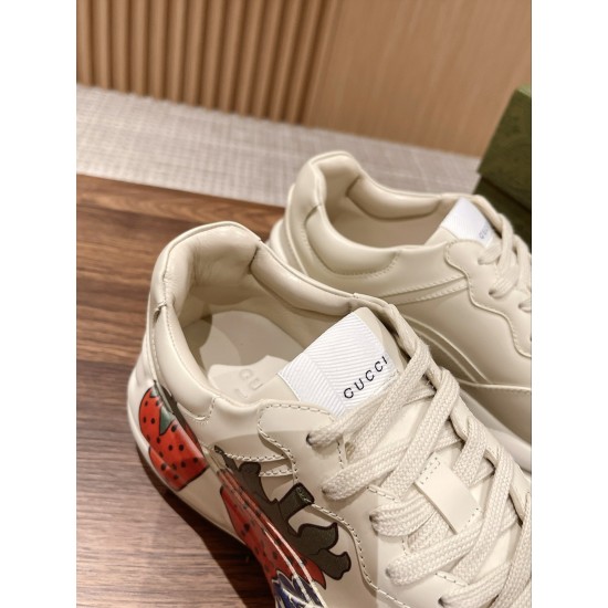 Gucci Sneakers