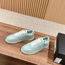 CHANEL Sneakers