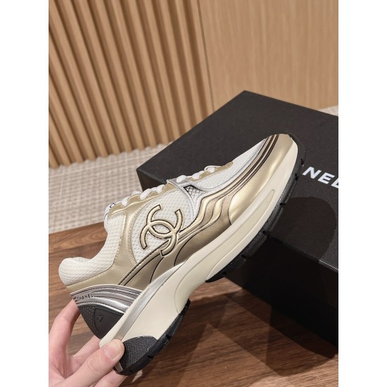 CHANEL Sneakers