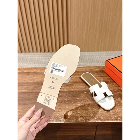 Hermes Slippers