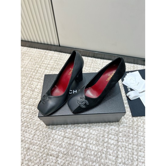 CHANEL Pumps and Slingbacks