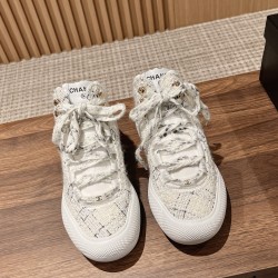 CHANEL Sneakers