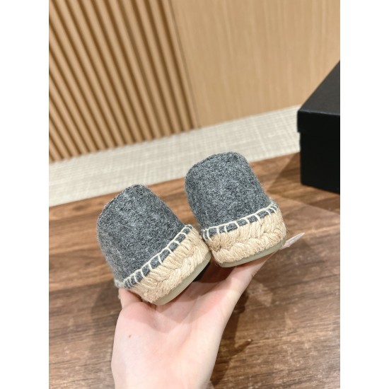 CHANEL Espadrilles