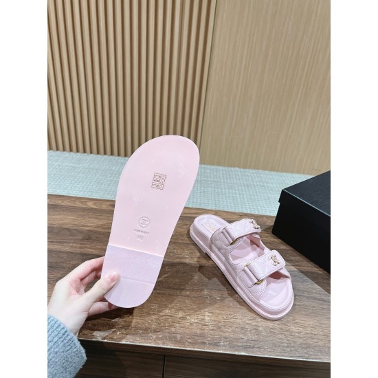 CHANEL Slippers