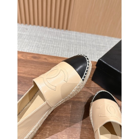 CHANEL Espadrilles
