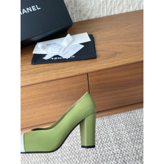 CHANEL Pumps and Slingbacks