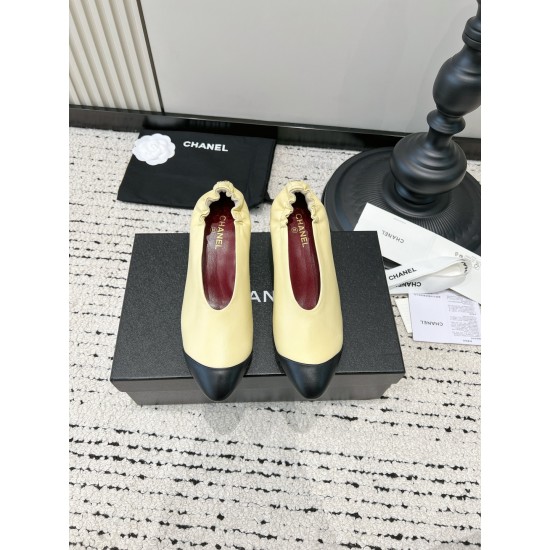 CHANEL Pumps and Slingbacks