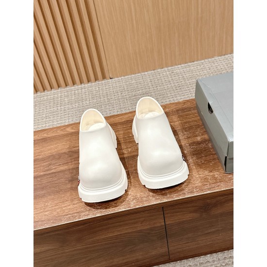  Balenciaga Slippers