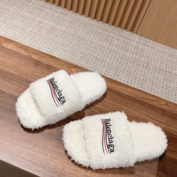  Balenciaga Slippers