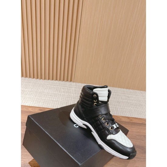 CHANEL Boots