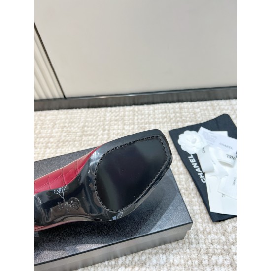 CHANEL Pumps and Slingbacks