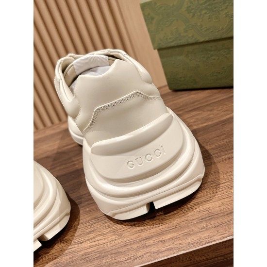 Gucci Sneakers