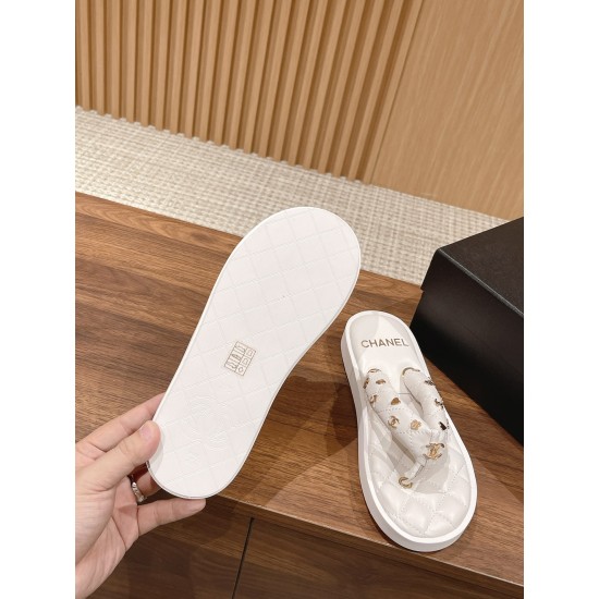 CHANEL Slippers