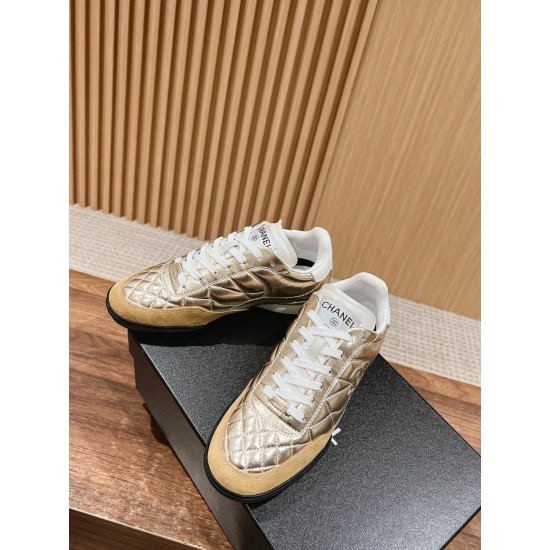 CHANEL Sneakers