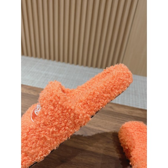  Balenciaga Slippers