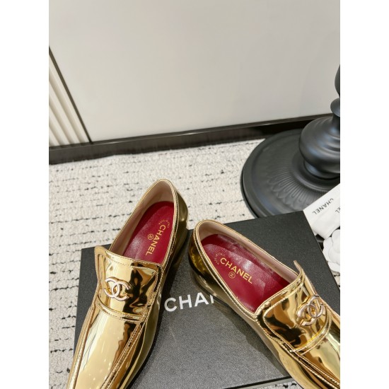 CHANEL Pumps and Slingbacks