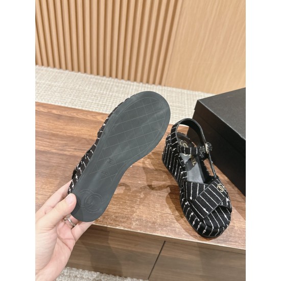 CHANEL Sandals