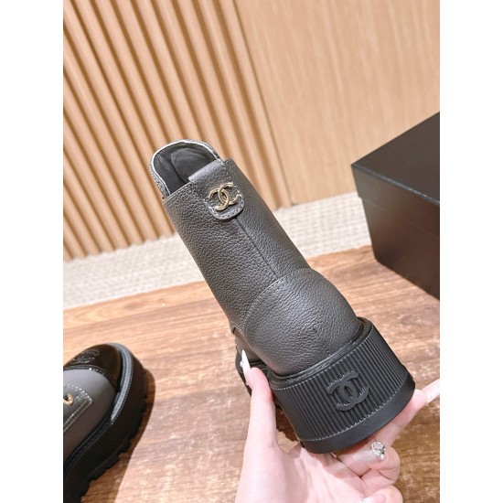 CHANEL Boots