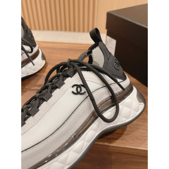 CHANEL Sneakers