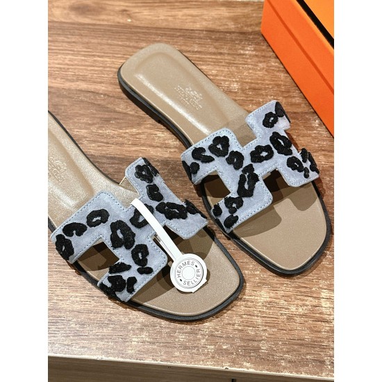 Hermes Slippers