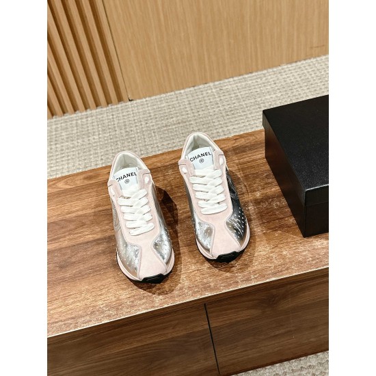 CHANEL Sneakers