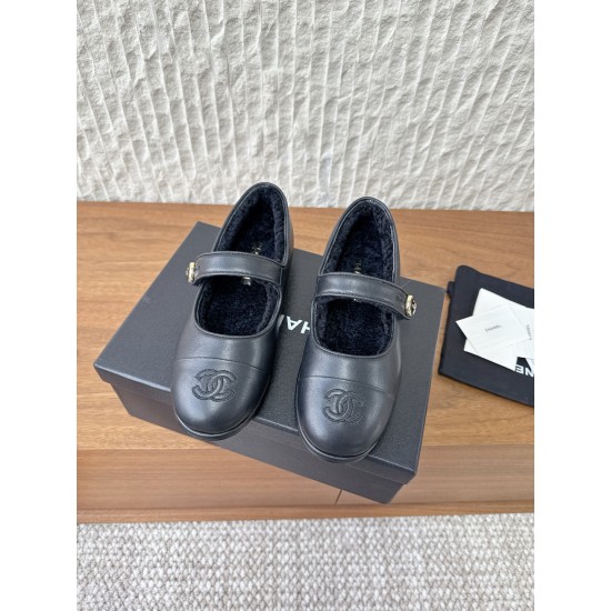 CHANEL Loafers