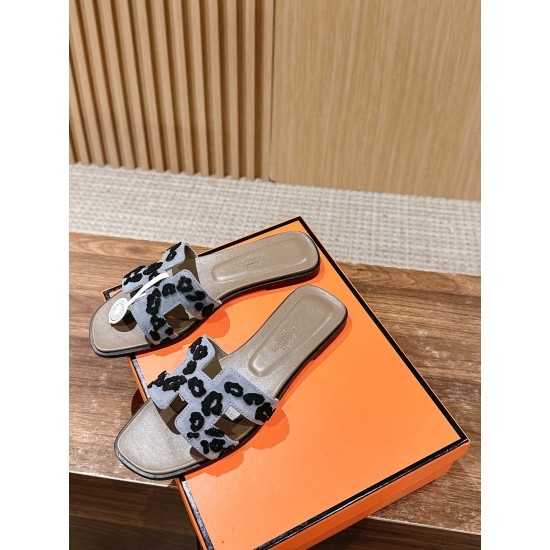 Hermes Slippers