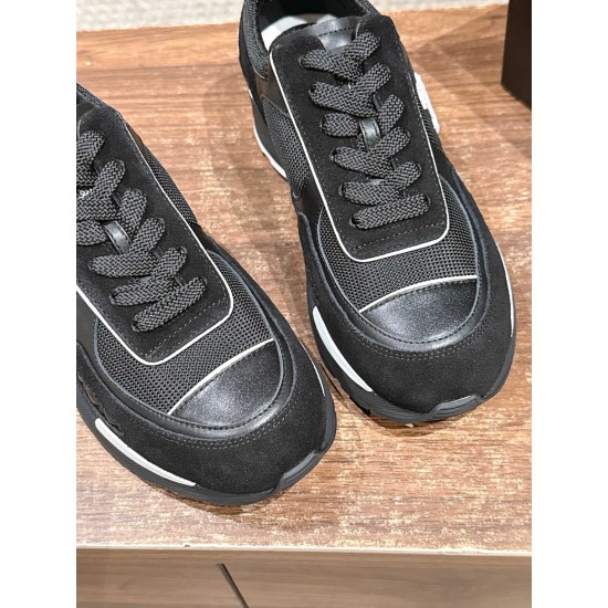 CHANEL Sneakers