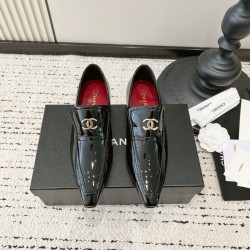 CHANEL Pumps and Slingbacks