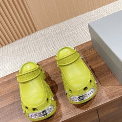  Balenciaga Slippers
