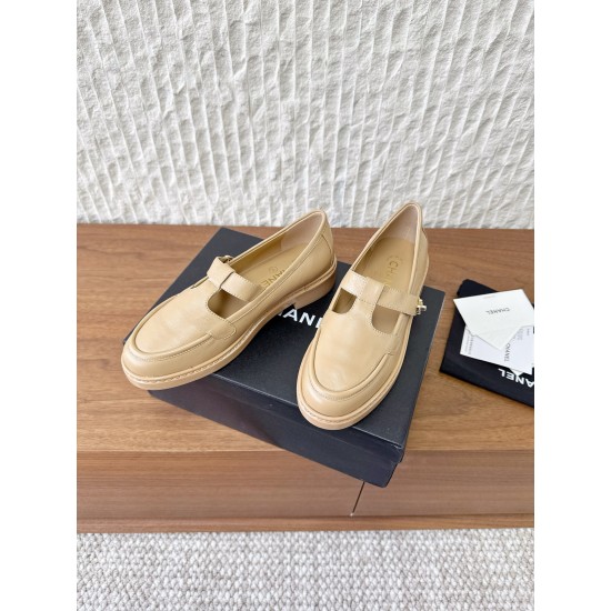 CHANEL Loafers